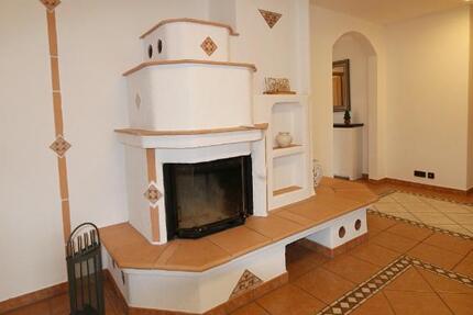 Wunderschöne Wohnung (MÖBLIERT) mit KAMIN, zwei SONNEN-Balkonen, TGL-Bad und schicker EBK 2 zimmer