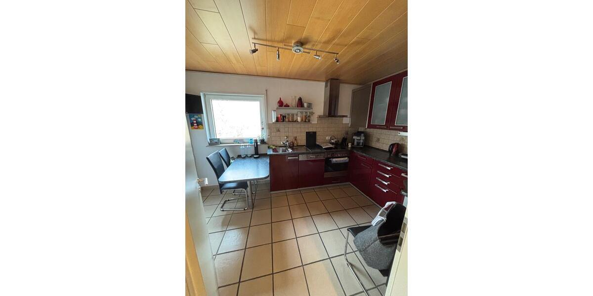 Schöne 4-Zimmer-Wohnung plus ausgebauter Dachboden 4 zimmer