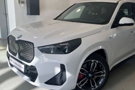 BMW iX1 32.470 km 36.888 &euro; Hofheim 65719