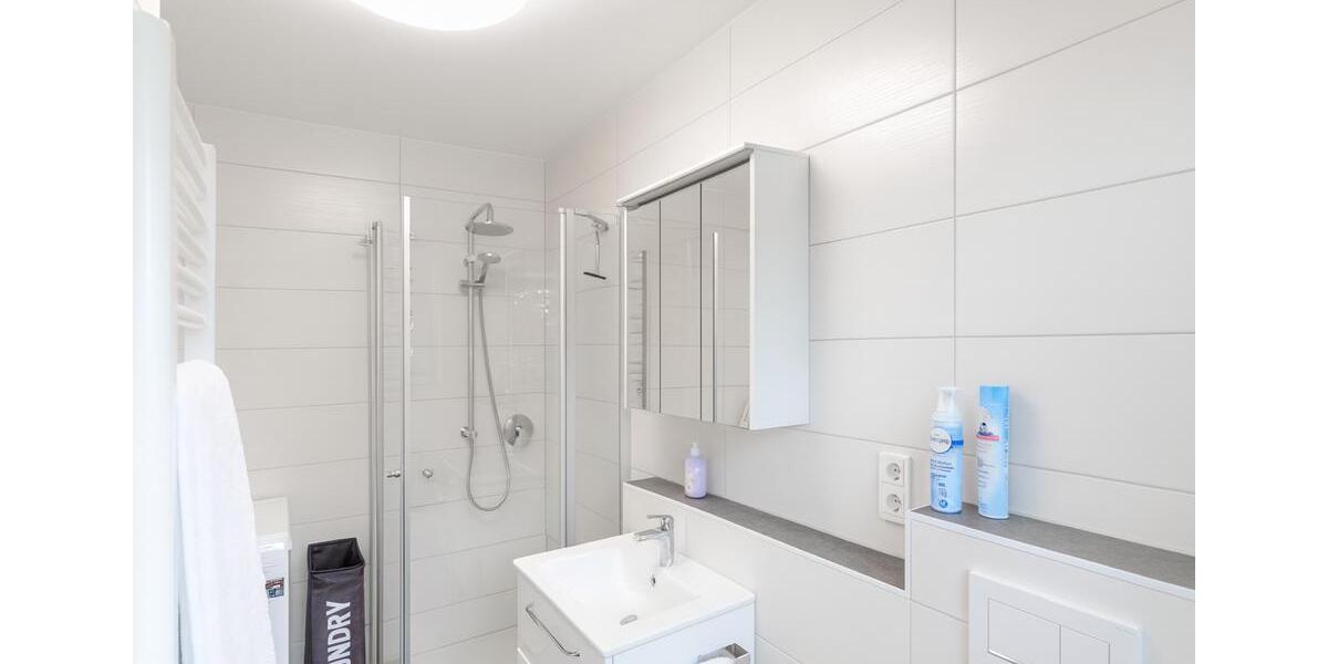 Voll möblierte 2-Zimmer-Luxuswohnung mit Garten & Außenstellplatz in Frankfurt-Preungesheim 2 zimmer