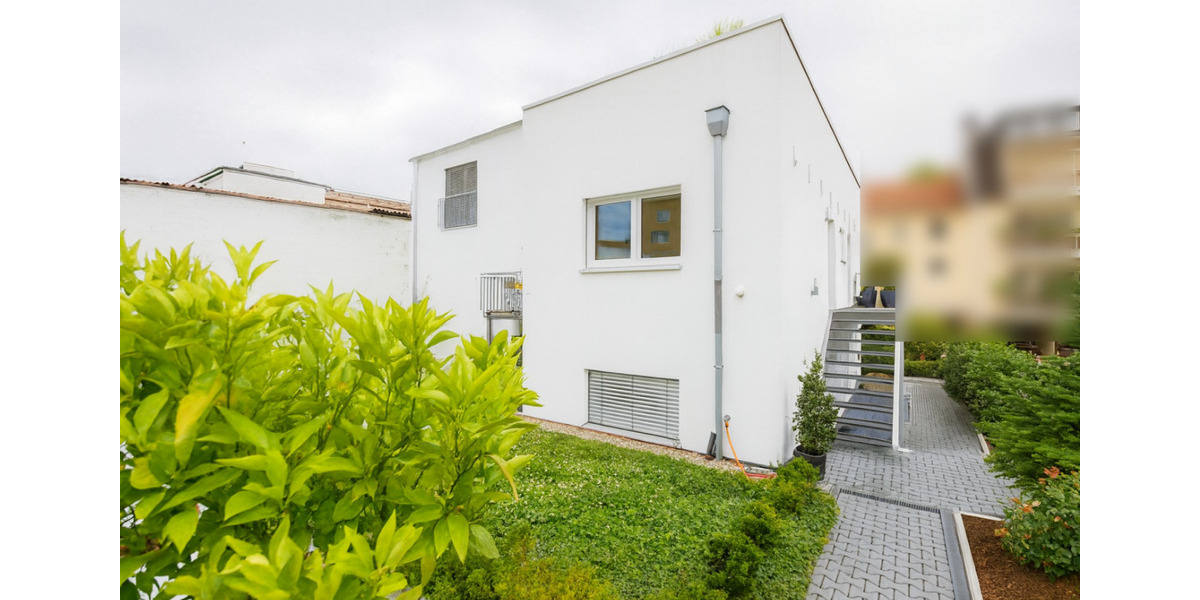 Voll möblierte 2-Zimmer-Luxuswohnung mit Garten & Außenstellplatz in Frankfurt-Preungesheim 2 zimmer