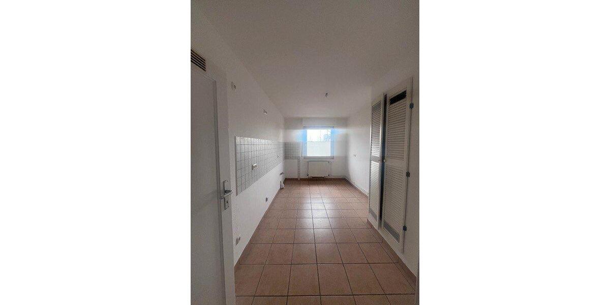 Dachgeschoßwohnung Frankfurt am Main Unterliederbach - 3 Zimmer, 87 m&sup2;, 800&euro; | Angebot:26386400
