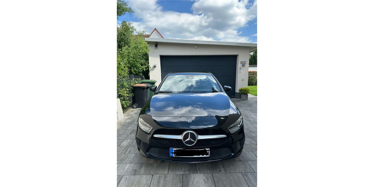 Mercedes-Benz A 180 122.100 km 17.800 &euro; Kahl am Main 63796
