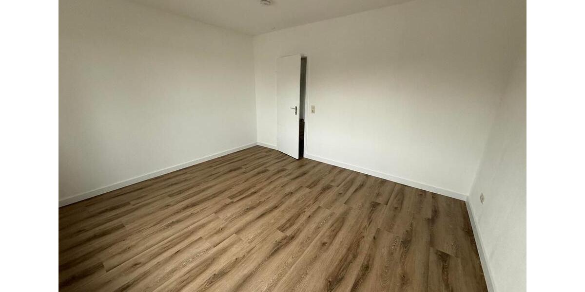 Etagenwohnung Frankfurt am Main Rödelheim - 2 Zimmer, 70 m&sup2;, 900&euro; | Angebot:26483663