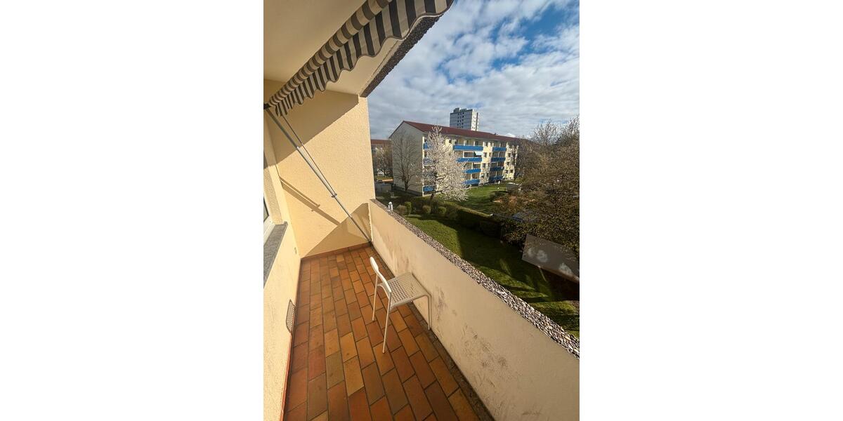 Etagenwohnung Frankfurt am Main Nord-Ost - 2 Zimmer, 65 m&sup2;, 1.950&euro; | Angebot:25950876