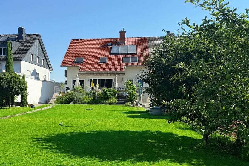 Exklusives 2-3-FH in Bestlage von Neu-Isenburg-Buchenbusch. Waldrandlage mit Traumgrundstück! 6 zimmer