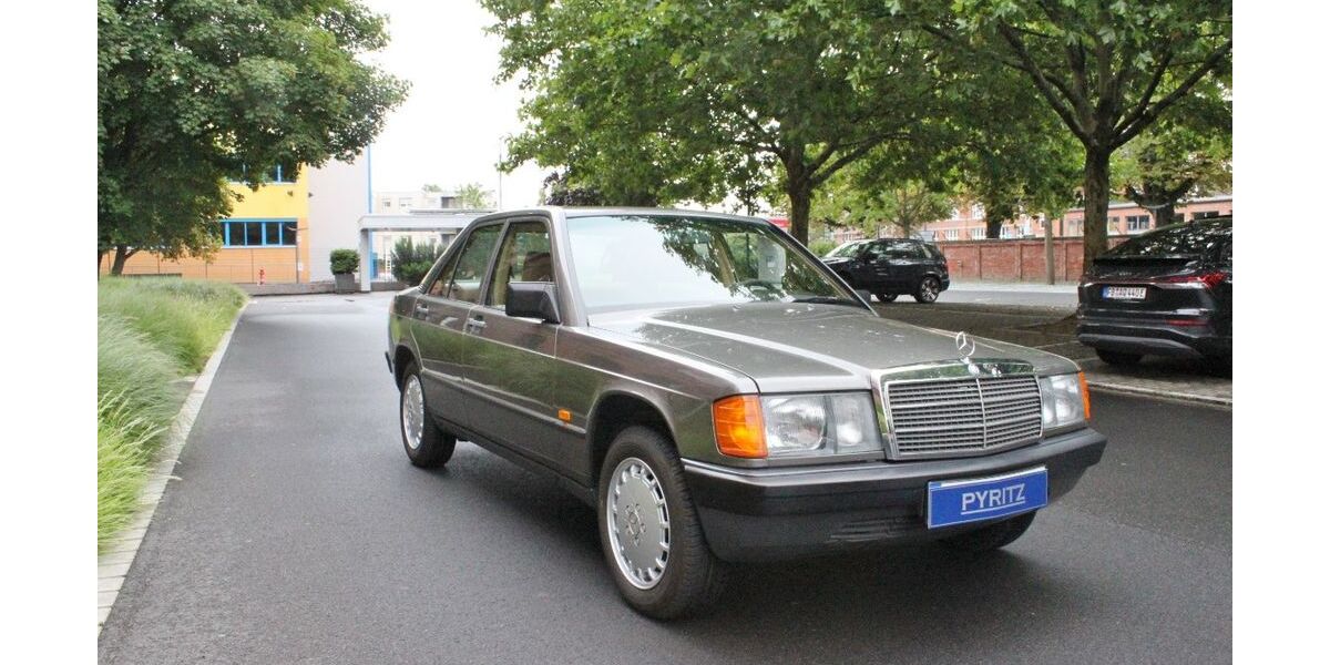 Mercedes-Benz 190 33.500 km 14.900 &euro; Frankfurt 60386