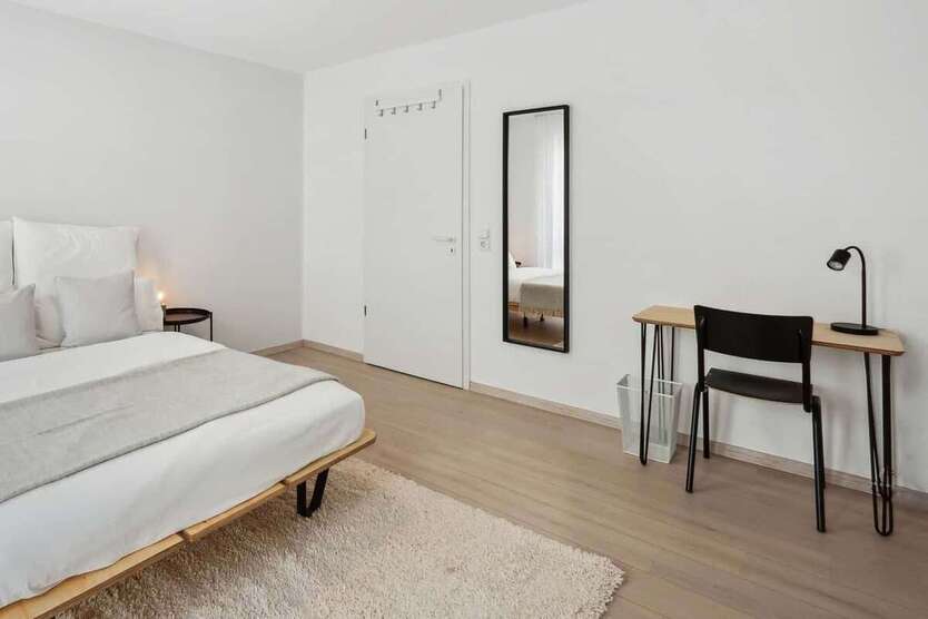 WG-Zimmer in Frankfurt am Main 700 € 10 m² zimmer