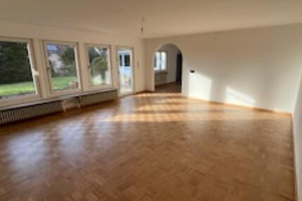 sehr schönes Einfamilienhaus mit großem Garten in ruhiger Lage 5 zimmer