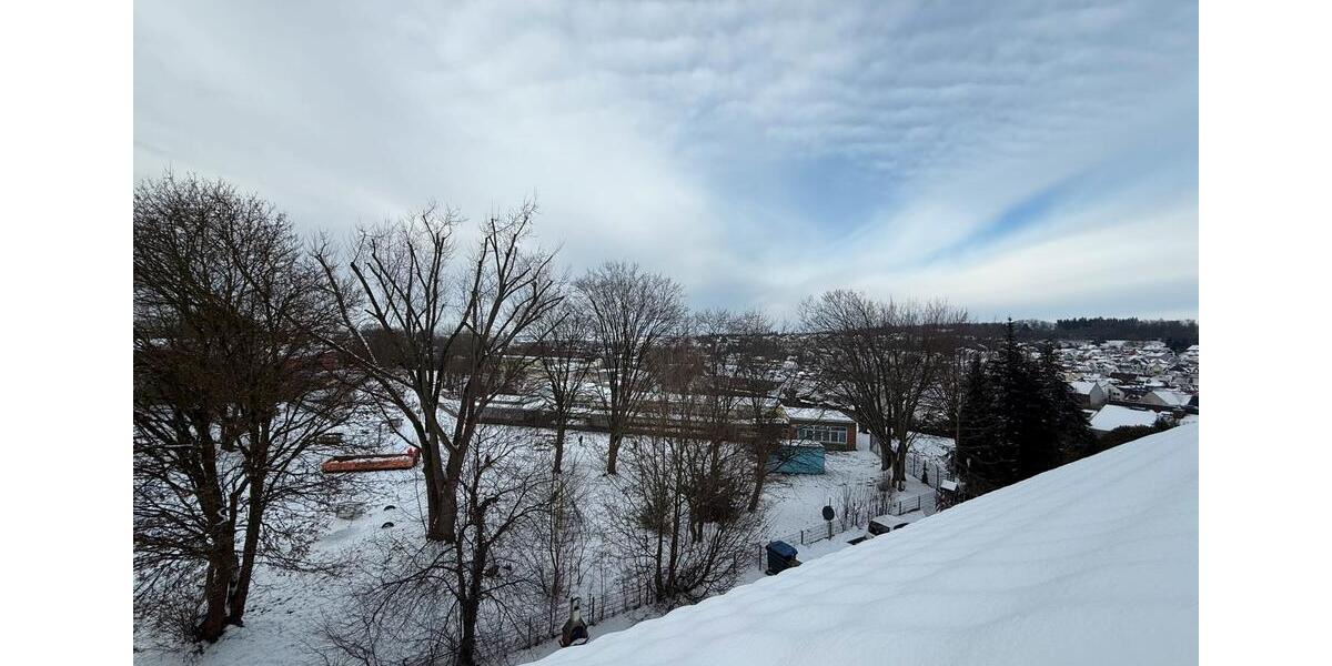 Dachgeschoßwohnung Schöneck - 2.5 Zimmer, 75 m&sup2;, 830&euro; | Angebot:25086632