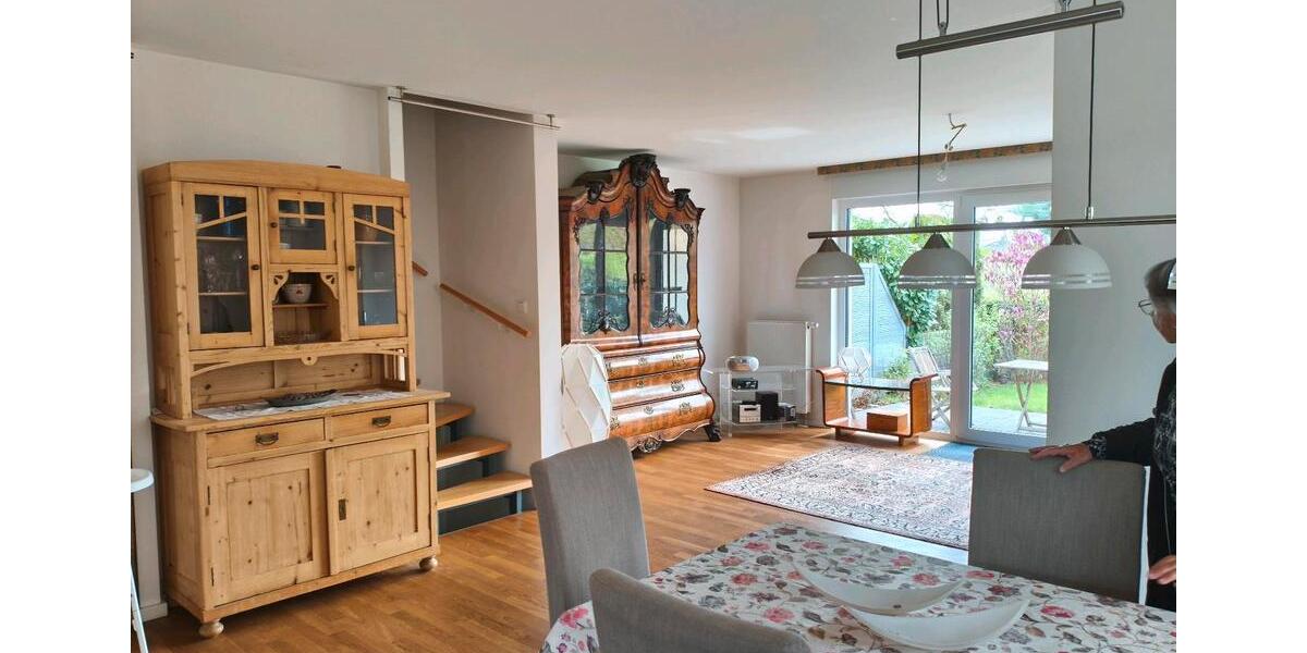 Doppelhaushälfte Bad Nauheim - 6 Zimmer, 146 m&sup2;, 2.200&euro; | Angebot:26213753