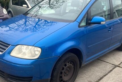 VW Touran 216.000 km 990 &euro; Dreieich 63303