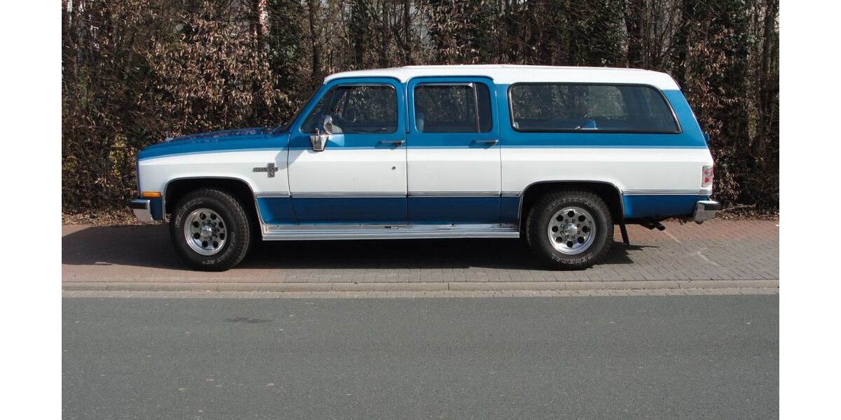 Chevrolet Suburban 206.452 km 25.900 &euro; Nidderau 61130