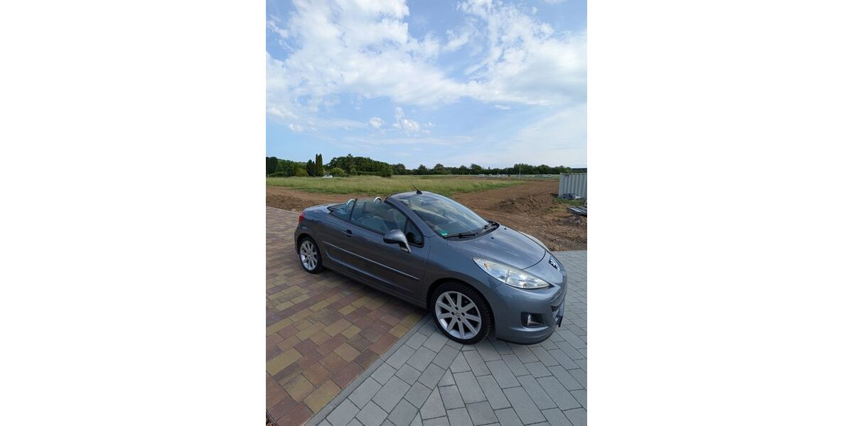 Peugeot 207 124.000 km 3.890 &euro; Bad Nauheim 61231