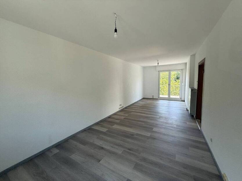 **Charmante Doppelhaushälfte am Stadtrand mit schönem Grundstück**
