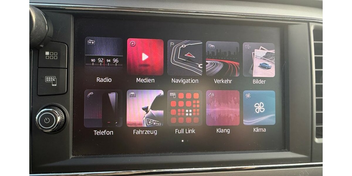 Seat Leon ST 1.4 Xcellence DSG/Panorama/LED 84.899 km 14.999 &euro; Frankfurt 60386