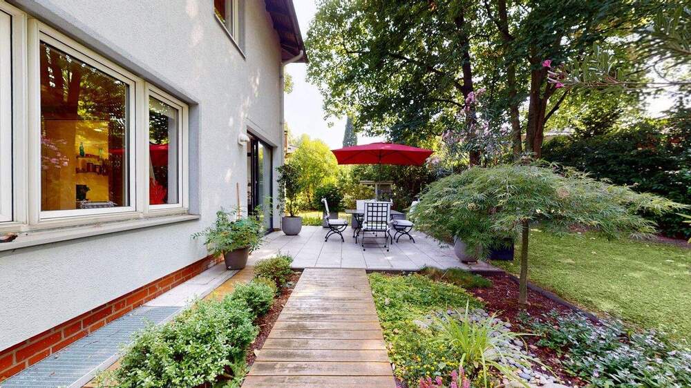 Freistehendes Einfamilienhaus mit traumhaftem Garten 6 zimmer