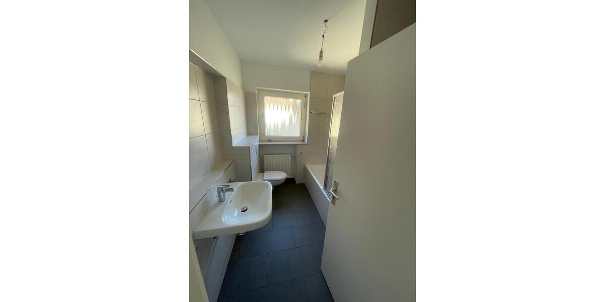 Etagenwohnung Frankfurt am Main West - 4 Zimmer, 114 m&sup2;, 1.800&euro; | Angebot:25431416