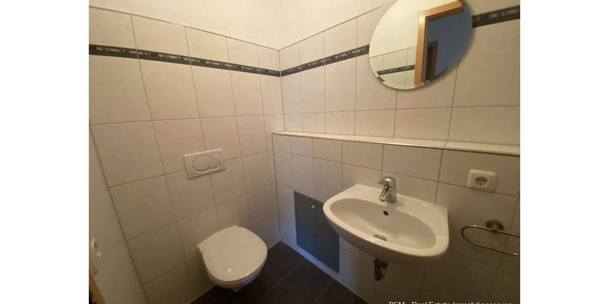 Charmante 2-Zimmer-Wohnung, schöne Raumaufteilung, Balkon und Stellplatz, ruhig gelegen - Erbpacht 2 zimmer