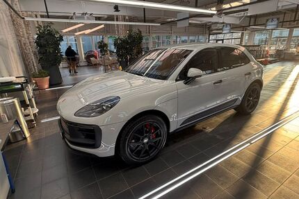 Porsche Macan 52.500 km 84.600 &euro; Frankfurt am Main 60322