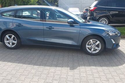 Ford Focus 80.498 km 12.850 &euro; Kronberg 61476