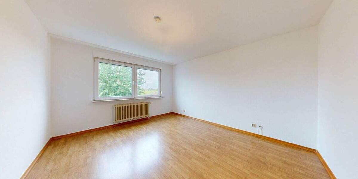 Reihenmittelhaus Frankfurt am Main Niederursel - 4 Zimmer, 125 m&sup2;, 650.000&euro; | Angebot:25815007