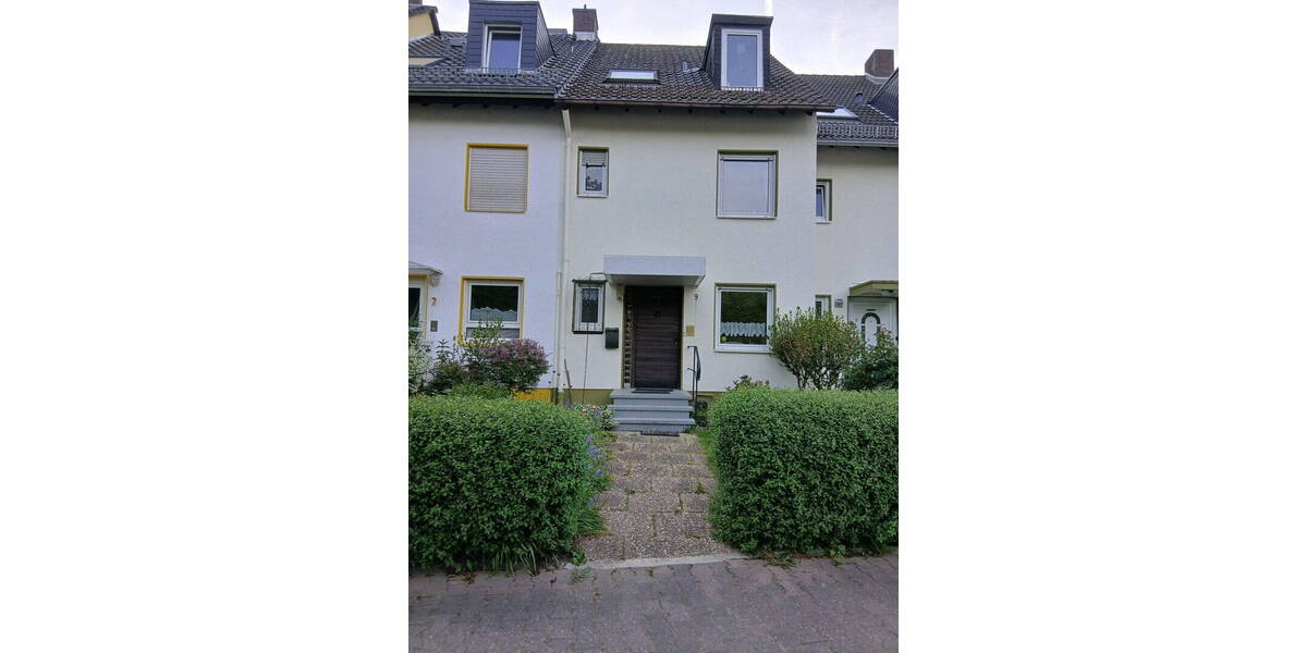 Reihenmittelhaus Frankfurt am Main Niederursel - 5 Zimmer, 142 m&sup2;, 750.000&euro; | Angebot:26511674
