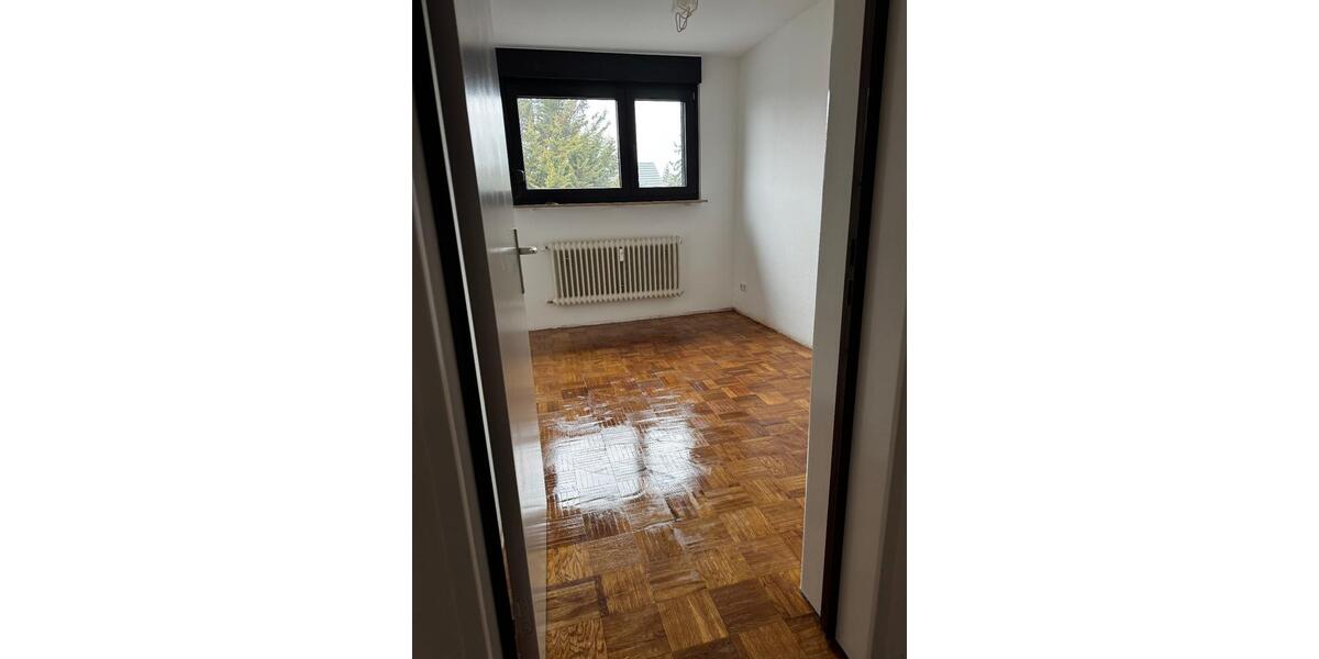 Dachgeschoßwohnung Darmstadt Bessungen - 4 Zimmer, 110 m&sup2;, 1.700&euro; | Angebot:24827367