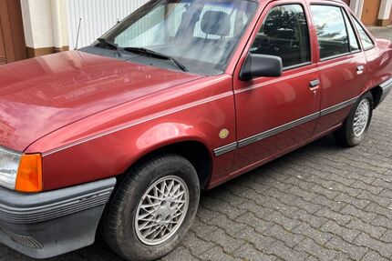 Opel Kadett 163.270 km 1.890 € Frankfurt/Main 60489