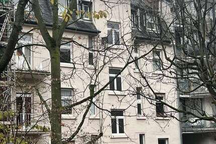 Haus zum Kaufen in Frankfurt am Main 1.640.000 € 409.33 m² 24 zimmer