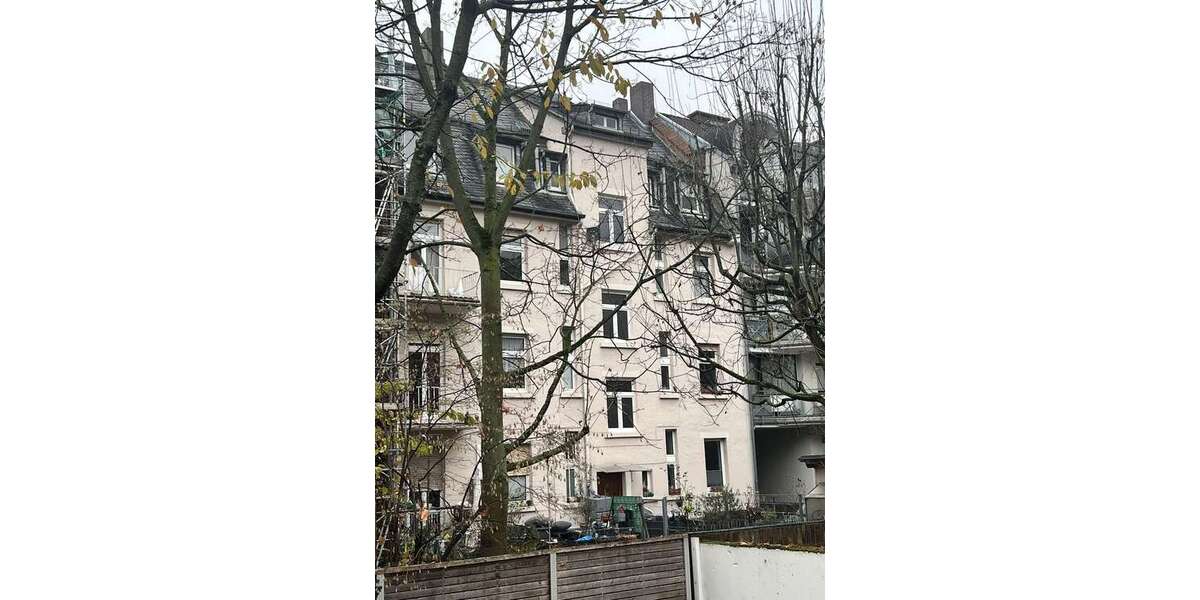 Haus zum Kaufen in Frankfurt am Main 1.640.000 € 409.33 m² 24 zimmer