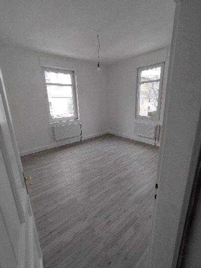 Mehrfamilienhaus, Wohnhaus Frankfurt am Main Schwanheim - 16 Zimmer, 225 m&sup2;, 890.000&euro; | Angebot:26497961