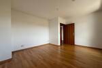 Geräumiges Reiheneckhaus - pflegeleichter Garten, Balkon, Sauna und Einbauküche