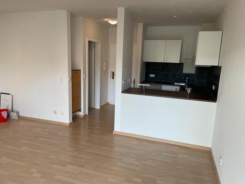 Schöne vermietete 1-Zimmerwohnung mit neuer Küche
