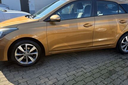 Hyundai i20 144.652 km 6.299 &euro; Hanau 63452