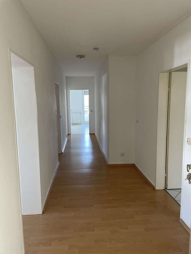 Wohnung zum Mieten in Obertshausen 757 € 85 m²