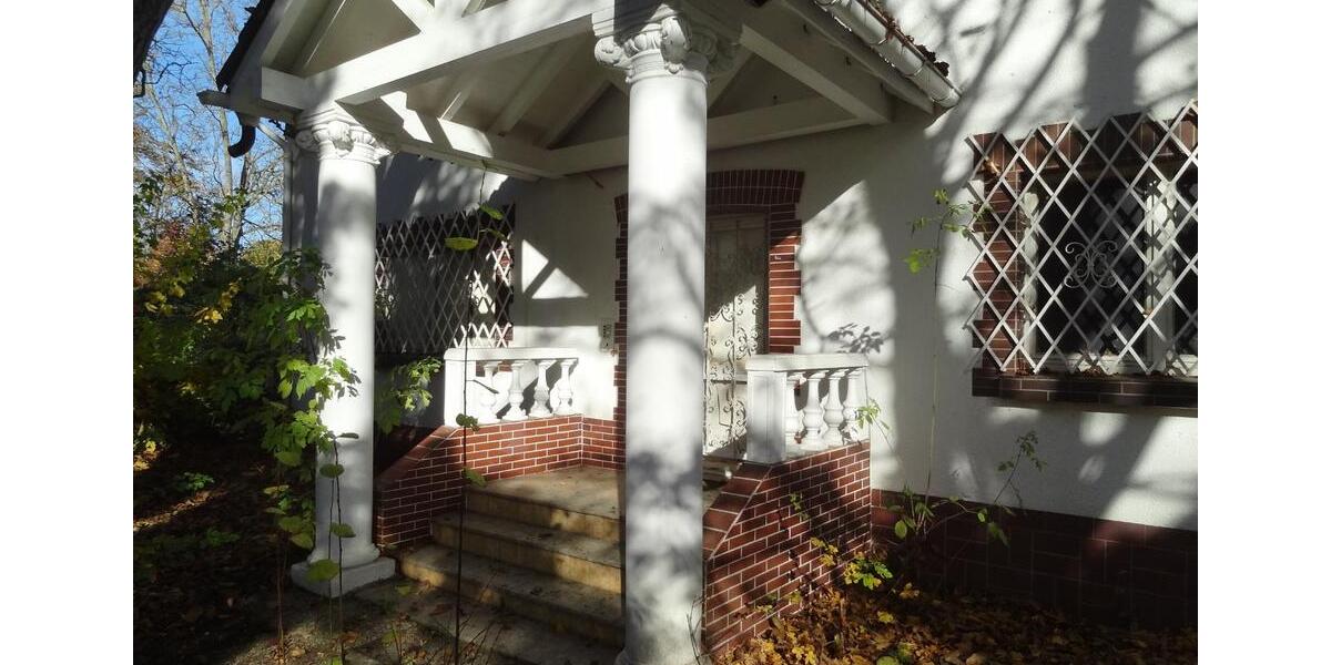 Haus am Park Frankfurt-Sossenheim 2300qm Grundst 14Z 450 qm Nutzf 14 zimmer