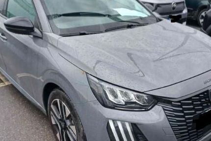 Peugeot 208 20.717 km 15.180 &euro; Rüsselsheim 65428