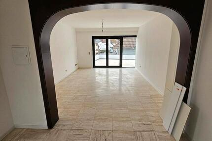 wunderschöne helle 4 ZKB Wohnung in Frankfurt-Griesheim 4 zimmer