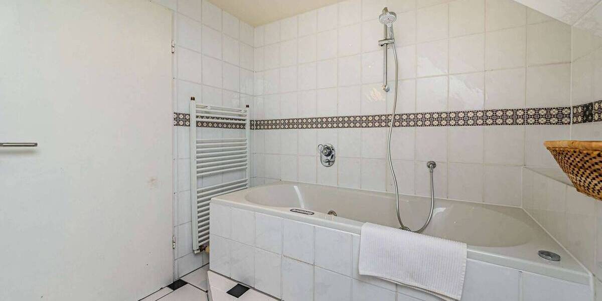 Etagenwohnung Bad Homburg vor der Höhe Bad Homburg - 3 Zimmer, 80 m&sup2;, 1.700&euro; | Angebot:26388794