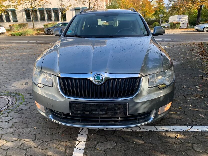 Skoda Superb 275.353 km 4.299 € Mainz-Kastel 55252