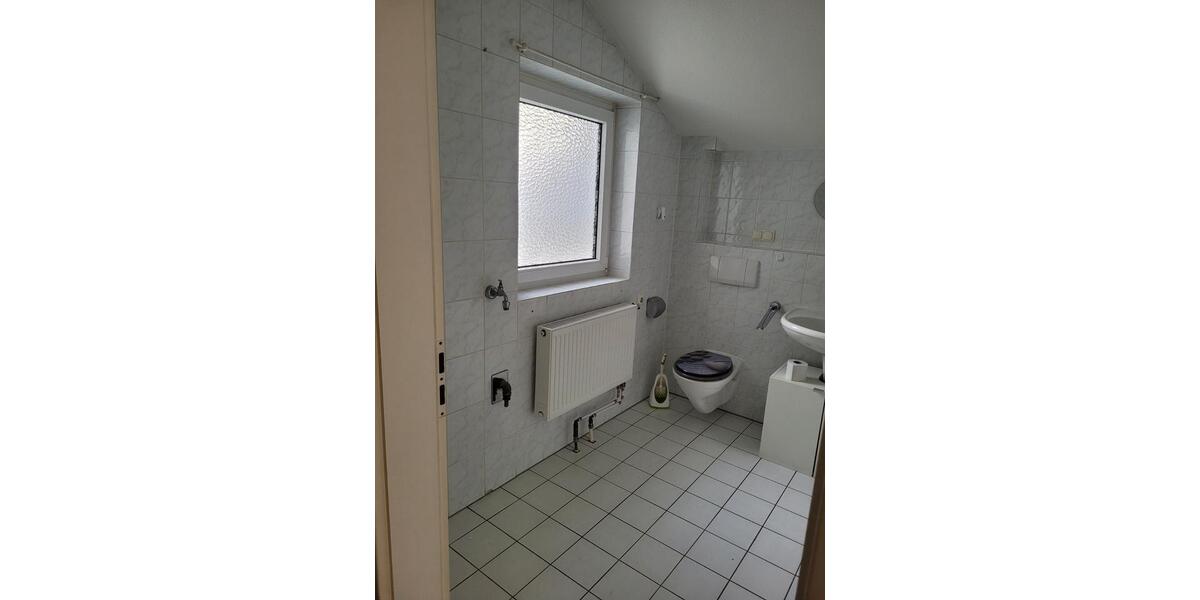 Dachgeschoßwohnung Rodenbach - 2 Zimmer, 60 m&sup2;, 600&euro; | Angebot:26412949