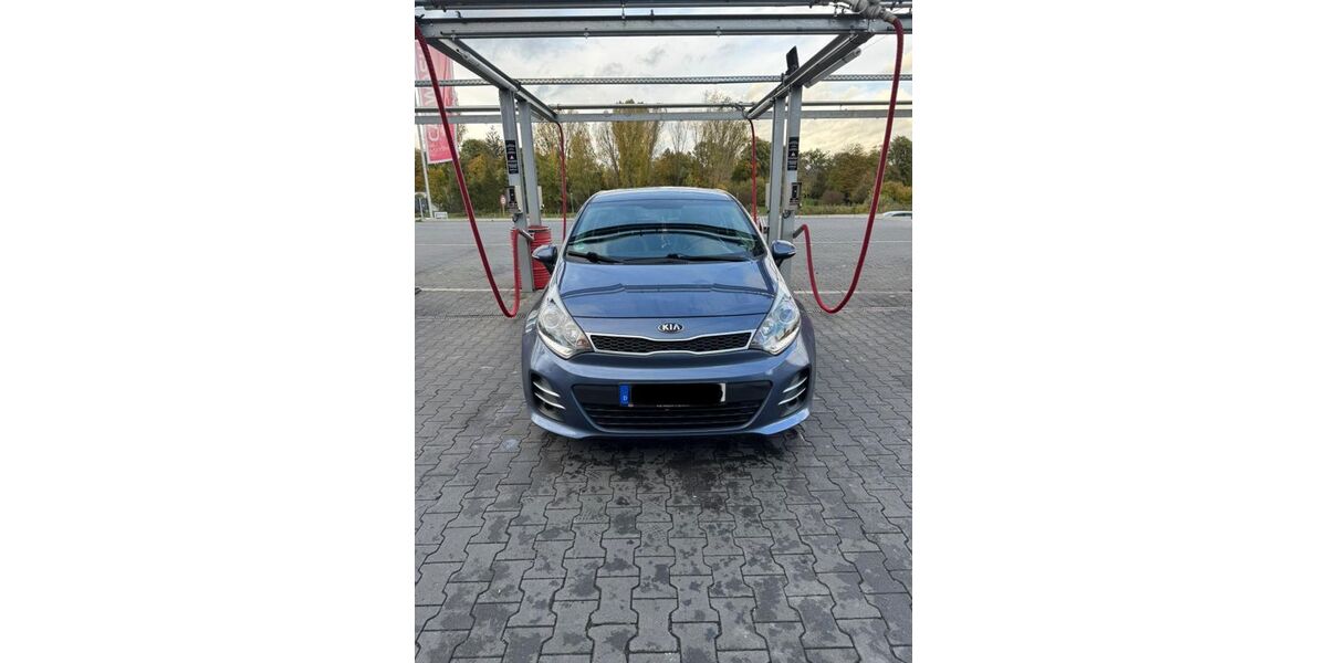 Kia Rio 79.000 km 8.500 &euro; Frankfurt am Main 65931