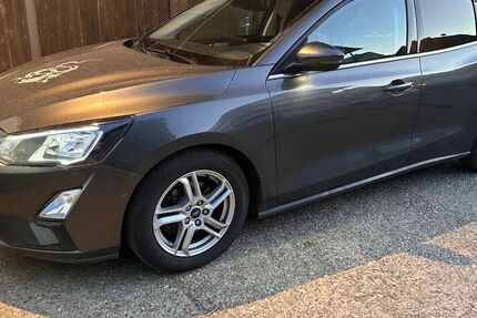 Ford Focus 106.500 km 9.777 &euro; Bad Homburg 61352