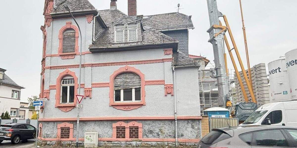 Einfamilienhaus Obertshausen - 6 Zimmer, 147 m&sup2;, 270.000&euro; | Angebot:25668530