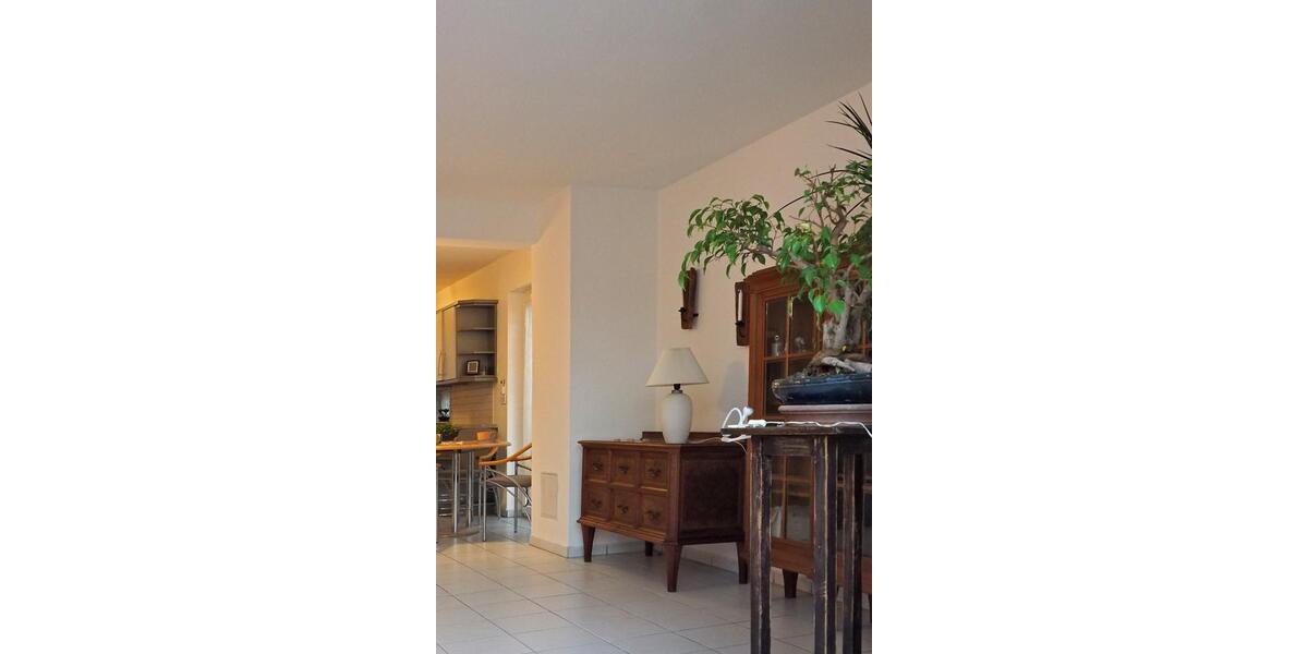 Doppelhaushälfte Griesheim - 4 Zimmer, 124 m&sup2;, 2.200&euro; | Angebot:25075972