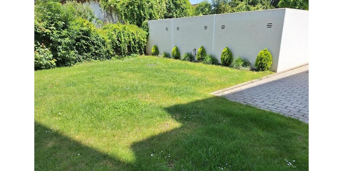 Dachgeschoßwohnung Hofheim am Taunus - 4 Zimmer, 98 m&sup2;, 1.420&euro; | Angebot:25752446