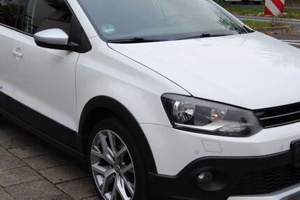 VW Polo 143.000 km 8.880 € Dreieich 63303
