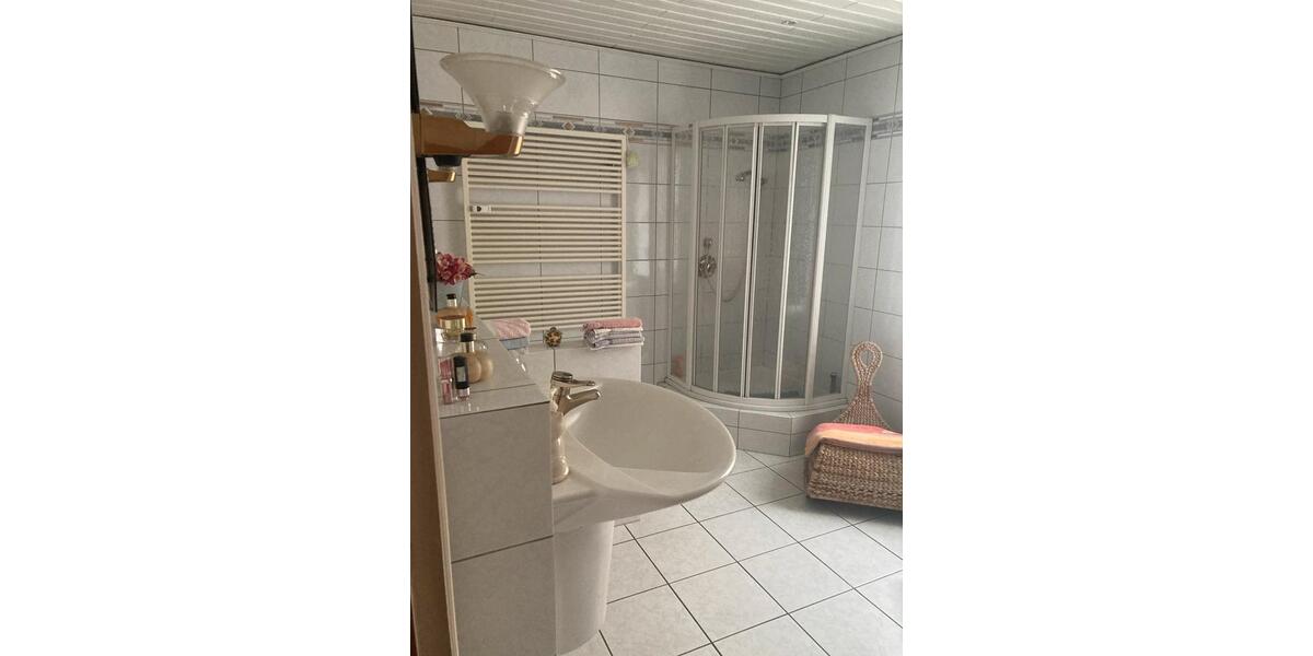 Doppelhaushälfte Kronberg im Taunus - 8 Zimmer, 240 m&sup2;, 1.050.000&euro; | Angebot:25633112