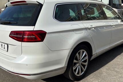 VW Passat 195.541 km 10.710 &euro; Frankfurt am Main 60389